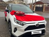 Toyota RAV4 2021 годаүшін16 700 000 тг. в Актобе