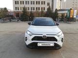 Toyota RAV4 2021 года за 17 500 000 тг. в Актобе – фото 4