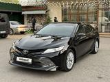 Toyota Camry 2019 года за 15 700 000 тг. в Алматы