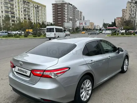 Toyota Camry 2018 года за 9 500 000 тг. в Астана – фото 6