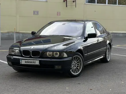 BMW 528 1999 года за 3 600 000 тг. в Алматы – фото 16