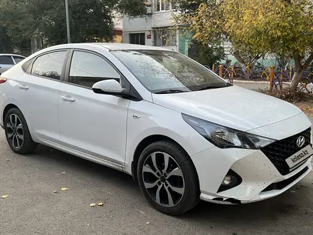 Hyundai Accent 2021 года за 7 350 000 тг. в Актобе – фото 5