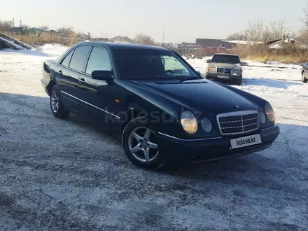 Mercedes-Benz E 200 1996 года за 2 203 746 тг. в Караганда – фото 12