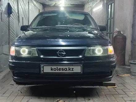 Opel Vectra 1993 года за 1 200 000 тг. в Караганда – фото 7