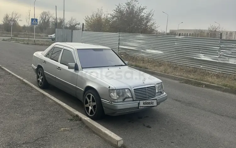 Mercedes-Benz E 320 1993 годаүшін3 100 000 тг. в Талдыкорган