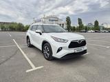 Toyota Highlander 2023 годаүшін26 400 000 тг. в Кызылорда