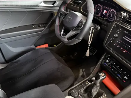 Volkswagen Tiguan 2021 года за 21 500 000 тг. в Алматы – фото 11
