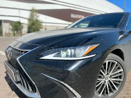 Lexus ES 250 2022 года за 21 600 000 тг. в Астана – фото 3