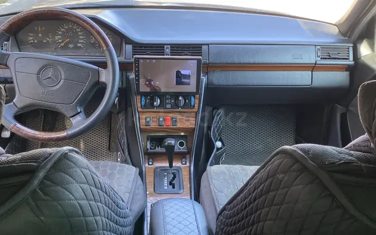 Mercedes-Benz E 280 1995 года за 2 000 000 тг. в Талдыкорган