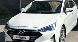 Hyundai Elantra 2019 годаfor9 300 000 тг. в Алматы – фото 2