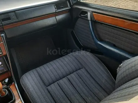 Mercedes-Benz E 230 1993 года за 1 600 000 тг. в Шымкент – фото 6