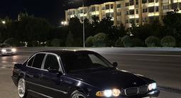 BMW 740 2001 годаүшін5 300 000 тг. в Тараз