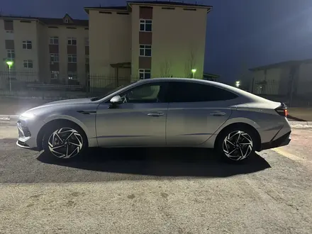 Hyundai Sonata 2024 года за 13 500 000 тг. в Астана – фото 2