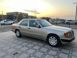 Mercedes-Benz E 230 1991 годаfor2 100 000 тг. в Шымкент – фото 4