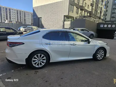 Toyota Camry 2019 года за 13 500 000 тг. в Астана – фото 5