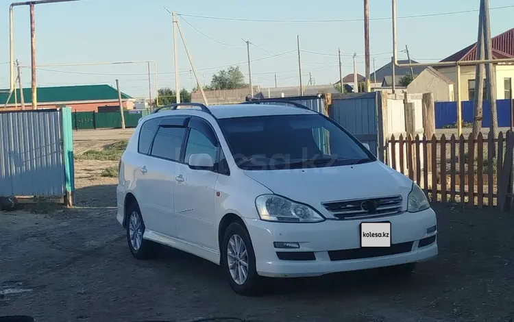 Toyota Ipsum 2001 года за 3 700 000 тг. в Атырау