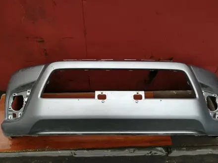Передний бампер на Toyota Hilux за 18 000 тг. в Алматы – фото 3