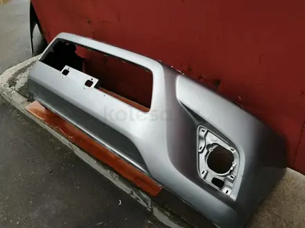 Передний бампер на Toyota Hilux за 18 000 тг. в Алматы