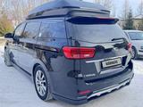 Kia Carnival 2019 года за 22 000 000 тг. в Караганда – фото 3