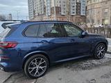 BMW X5 2022 года за 47 000 000 тг. в Астана – фото 3