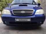 Kia Carnival 2004 годаfor2 500 000 тг. в Шымкент