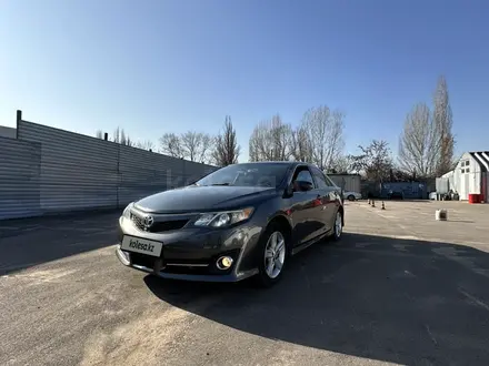 Toyota Camry 2014 года за 8 700 000 тг. в Алматы – фото 2