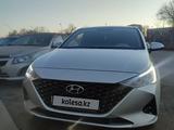 Hyundai Accent 2022 годаfor9 000 000 тг. в Актобе – фото 3