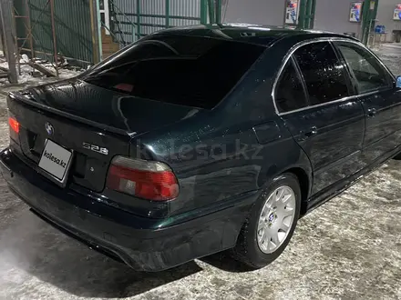 BMW 528 1996 года за 2 800 000 тг. в Алматы – фото 4