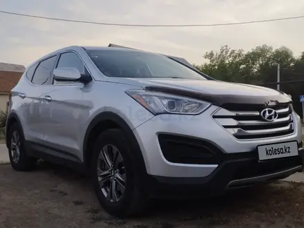 Hyundai Santa Fe 2015 года за 7 500 000 тг. в Уральск – фото 2
