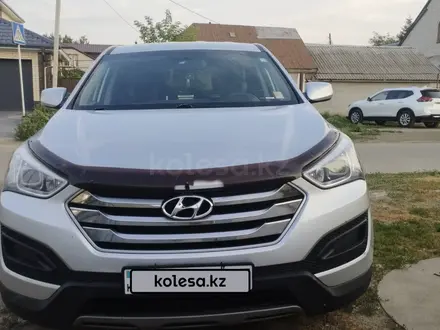 Hyundai Santa Fe 2015 года за 7 500 000 тг. в Уральск – фото 3