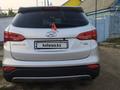 Hyundai Santa Fe 2015 года за 7 500 000 тг. в Уральск – фото 6
