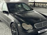 Mercedes-Benz C 200 2004 года за 4 000 000 тг. в Астана – фото 4