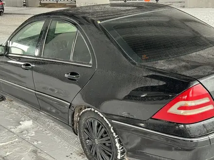 Mercedes-Benz C 200 2004 года за 4 000 000 тг. в Астана – фото 6