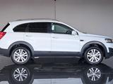 Chevrolet Captiva 2013 года за 8 170 000 тг. в Алматы – фото 4