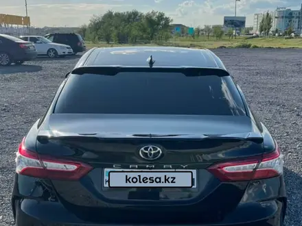Toyota Camry 2019 года за 13 800 000 тг. в Актобе – фото 10