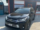 Toyota Highlander 2014 года за 10 500 000 тг. в Атырау – фото 2