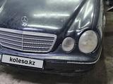 Mercedes-Benz E 220 1998 года за 2 000 000 тг. в Жезказган – фото 5