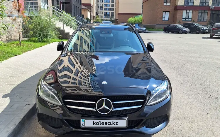 Mercedes-Benz C 180 2016 годаfor9 300 000 тг. в Астана