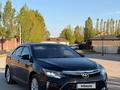 Toyota Camry 2015 года за 12 000 000 тг. в Актобе – фото 2