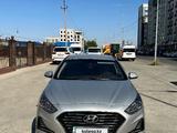 Hyundai Sonata 2018 года за 7 500 000 тг. в Атырау – фото 2
