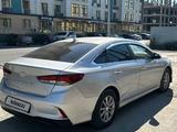 Hyundai Sonata 2018 года за 7 500 000 тг. в Атырау – фото 4