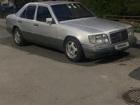 Mercedes-Benz E 220 1993 года за 1 600 000 тг. в Талдыкорган