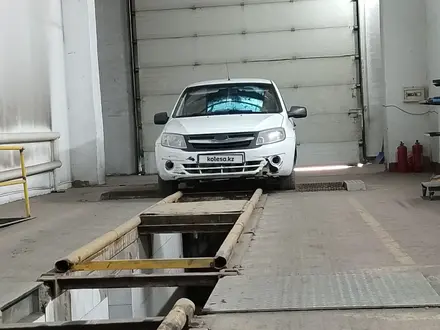 ВАЗ (Lada) Granta 2190 2013 года за 1 400 000 тг. в Семей