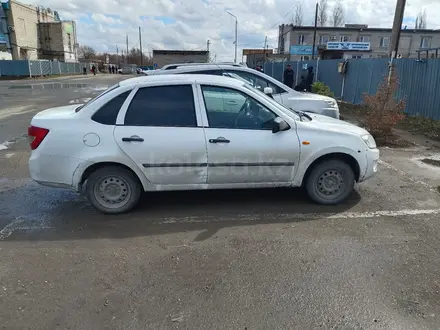 ВАЗ (Lada) Granta 2190 2013 года за 1 400 000 тг. в Семей – фото 5