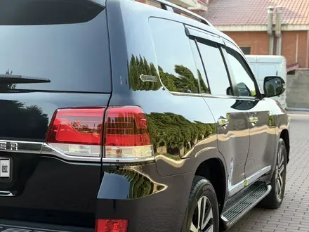 Toyota Land Cruiser 2018 года за 37 000 000 тг. в Алматы – фото 13