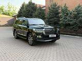 Toyota Land Cruiser 2018 года за 37 000 000 тг. в Алматы – фото 3