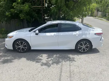 Toyota Camry 2019 года за 12 300 000 тг. в Шымкент – фото 16