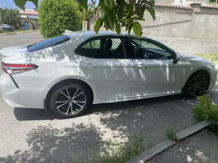 Toyota Camry 2019 года за 12 300 000 тг. в Шымкент – фото 17