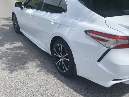 Toyota Camry 2019 года за 12 300 000 тг. в Шымкент – фото 3