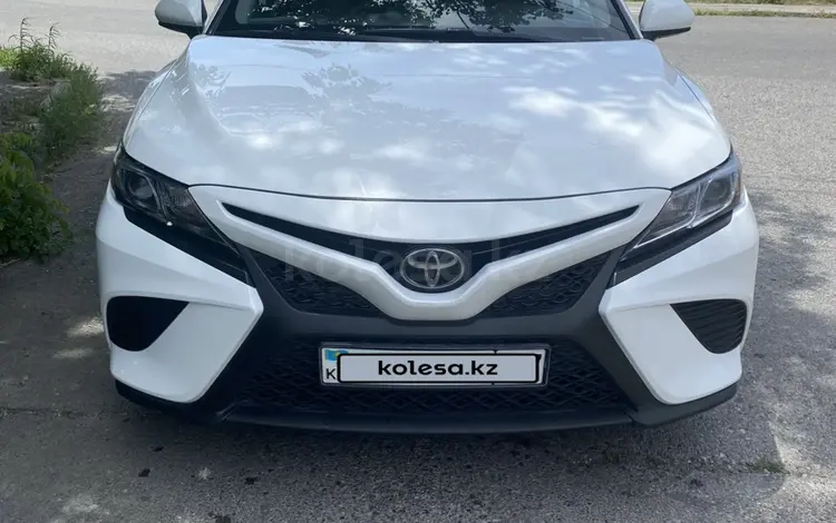 Toyota Camry 2019 года за 12 300 000 тг. в Шымкент